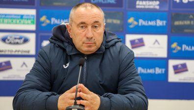 Ключов ден в "Левски": Мъри Стоилов обявява дали напуска клуба