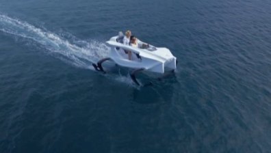 За $28 000 можете да летите над водата