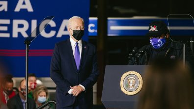 Сенатът на САЩ отряза Байдън за задължителна ваксинация в големите компании