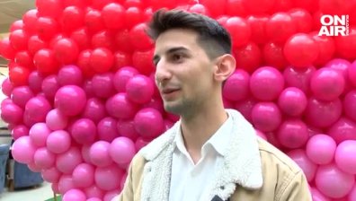 Хартиени рози се превръщат в истински: Илюзионист радва дамите за Свети Валентин