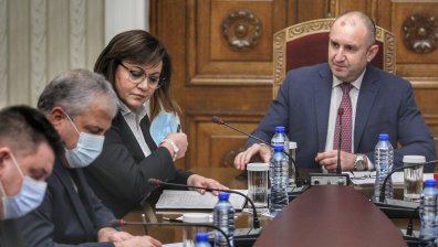 Обвинения и предложения: Какво си каза Радев с ГЕРБ и БСП (ВИДЕО)