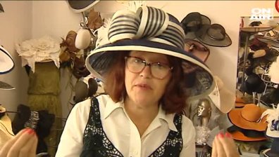 В царството на шапките с Ирина Сардарева