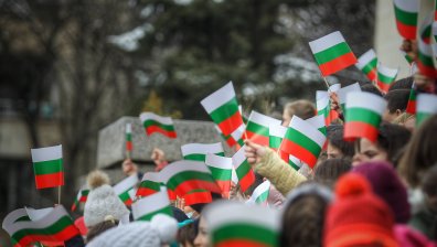 Да не празнуваме по време на война, да изберем друга дата... 3 март раздели обществото