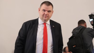 Пеевски: Защо се мълчи по свързаните с президентството проверки и дела?