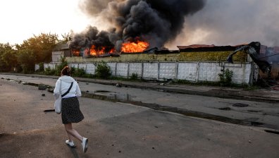 Кошмарът в Киев от първо лице: Много беше страшно, треперех от взривовете (ВИДЕО)