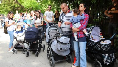 Родители блокират улици, искат оставката на Фандъкова заради детските градини