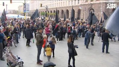 Вече седмица продължава искането на оставката на Валери Симеонов