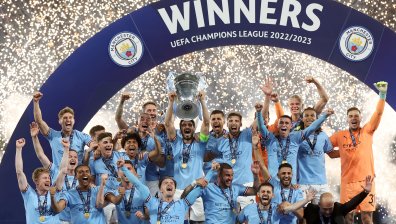 "Манчестър Сити" отпразнува победата си с песни и танци (+ВИДЕО) 