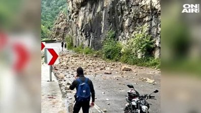 Паднали скали блокираха пътя през Искърското дефиле