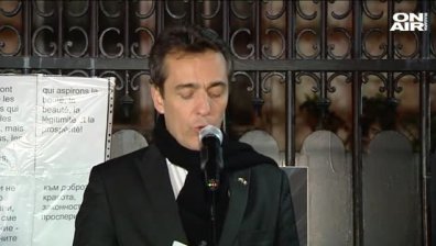 Коментар на посланик Ксавие Лапер дьо Кабан за атентатите в Париж