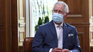 След Хари и Меган: Принц Чарлз "гони" и други членове на кралското семейство?