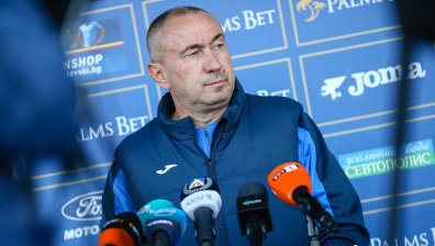 Мъри Стоилов: Отключихме злобата към "Левски", значи си вършим добре работата