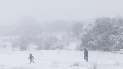 Сняг, студ и затворени училища в Северна Гърция 