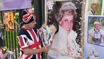 Появи се трогателно видео с принцеса Даяна и малкия Уилям