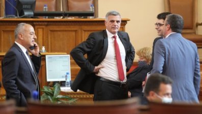 Премиерът Янев назначи двама зам.-министри на регионалното развитие 