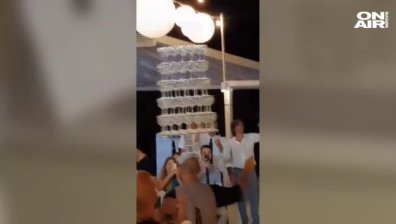 Кипърски танц с чаши на главата превзе социалните мрежи