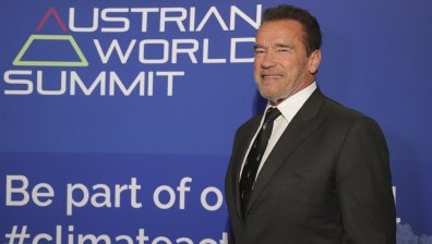 Оперираха Арнолд Шварценегер