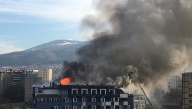 Пожар пламна в т. нар. "блок с уравненията" в Студентски град, няма пострадали