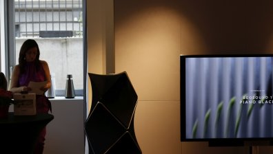Bang & Olufsen представи впечатляващите BeoLab 50 и Beovision Eclipse в шоурума си в София