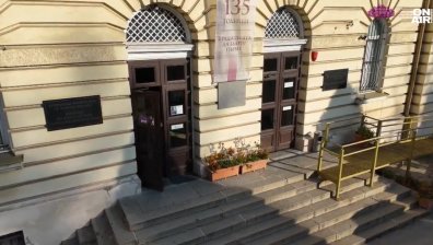 Бъдещи журналисти и пиари разгледаха базата на ФЖМК в Софийския университет