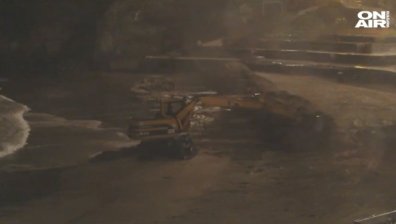 Нов протест в Созопол, багер разкопавал плажа по тъмно