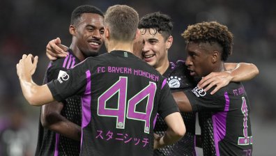 "Ливърпул" и "Байерн" загряха за новите сезони с убедителни победи