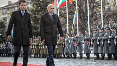 Петков посрещна Ковачевски в София, предстои разговор по ресорни групи