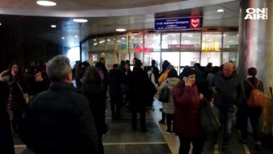 Изоставен багаж стресна метростанцията "Св. Климент Охридски"