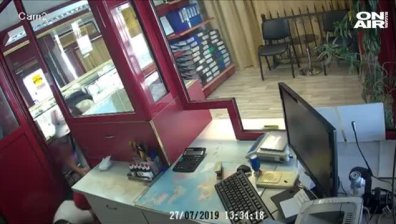 Видео от бруталния обир на заложна къща в Бургас
