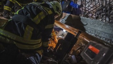 Руски ракети удариха оживен ресторант в Украйна. Жителка: Не могат да измъкнат брат ми
