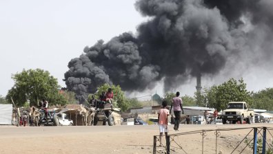 Край на примирието в Судан: Градове са под обсада, военен самолет се разби в Омдурман