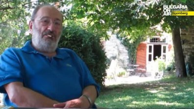 Умберто Еко с роман, посветен на журналистиката