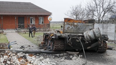 Русия обстрелва основната си цел - Славянск, Путин се готви за дълга война