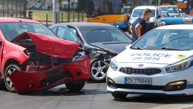Двама загинали и 47 ранени в катастрофи за денонощието