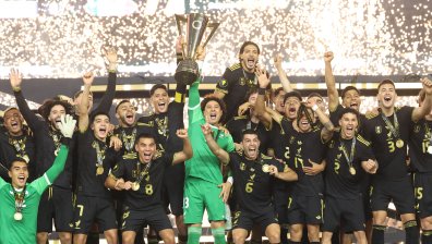 Мексико обърна САЩ и спечели "КОНКАКАФ Голд Къп"