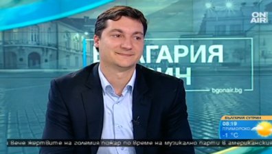 Крум Зарков: Дългите консултации при президента са за оставане на правителството в оставка