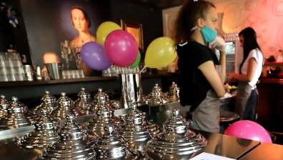 Дискотеките готови за нови партита от полунощ