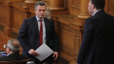 Николай Павлов обвини кабинета "Петков" в безотговорност: Заплашени сме да платим $1 млрд. на "Газпром"