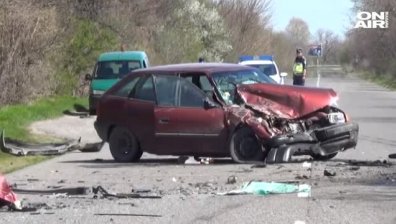 Жена загина при тежка катастрофа на пътя Пловдив - Хасково