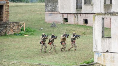 Все повече украинци рискуват с дезертьорство, за да се спасят от военна служба