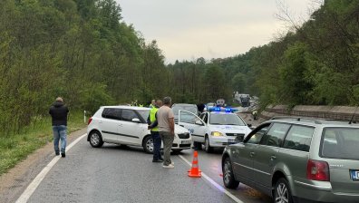 Верижна катастрофа в Прохода на Републиката, ранени са 9 души, сред тях и деца