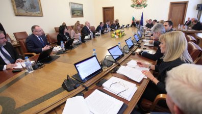 Кабинетът зове за преговори със САЩ за закупуването на Ф-16