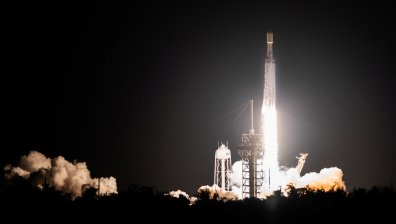 SpaceX постави рекорд: Капсулата "Дракон" стигна до МКС за под 8 часа