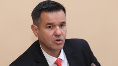 Министърът на икономиката предложи и фирмите да се възползват от помощ за цената на горивата