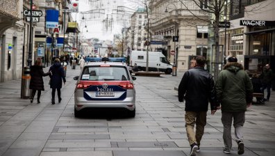 "Мир, свобода, без диктатура": 40 хил. австрийци скочиха срещу мерките