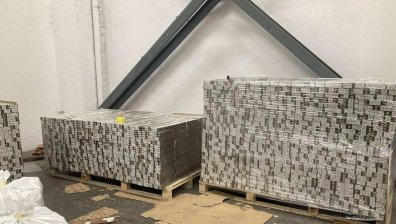 Мебели от цигари: Митничари откриха контрабандна стока за над 300 хил. лева