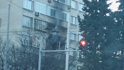 Пожарът в Стара Загора взе жертва, евакуираха 10 човека