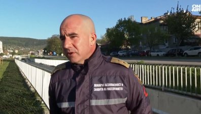 Пожарникари в Шумен спасиха дете, паднало в река Енчова (ВИДЕО)