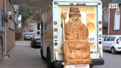 Как се прави 90-килограмов джинджифилов снежен човек