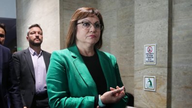 Нинова: Блокирани хора, селища без ток и непроходими пътища - абсолютен провал